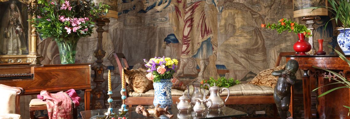 Una Villa Fiorentinaarredi e Dipinti Antichi.arte Contemporanea